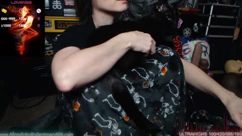 Snapshot of silentmary chatting on February 8, 10:39 am Allmylinkssilentmary666 online show from February 8, 10:39 am