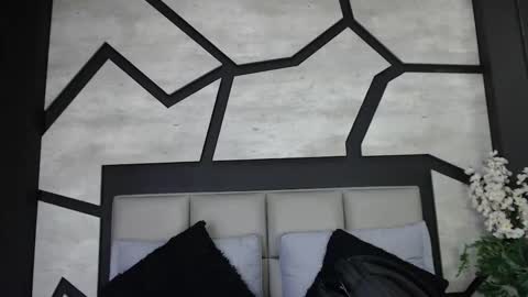 silknyx online show from March 1, 2:06 pm