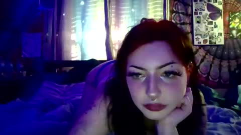 sillyshaillla online show from November 17, 8:20 pm