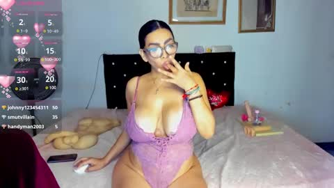 Snapshot of silver__love chatting on January 26, 6:28 am Silver online show from January 26, 6:28 am