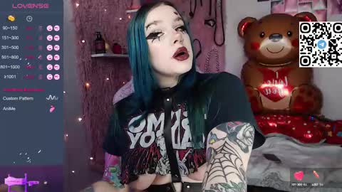 Snapshot of silvia_santorskii chatting on February 13, 7:45 am silvia_santorskii online show from February 13, 7:45 am