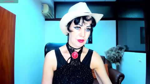 Silvia Wallec online show from January 26, 6:28 am