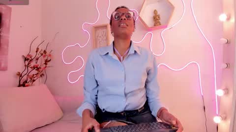 simona_brooke online show from October 20, 8:34 pm