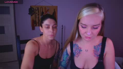 Simona online show from November 17, 6:30 pm