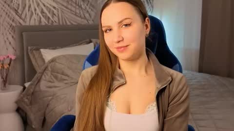 Zoe online show from March 1, 4:34 am