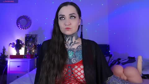 Ms. Sindel online show from December 9, 1:34 pm