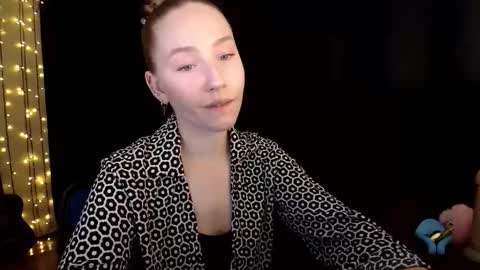 Sindi online show from February 10, 2:20 pm