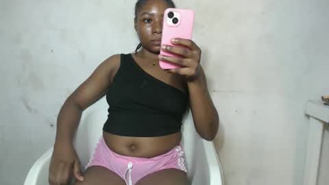 Snapshot of sinfulbicth chatting on October 24, 2:07 am sinfulbicth online show from October 24, 2:07 am