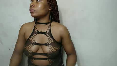 Snapshot of sinfulbicth chatting on September 17, 7:01 pm sinfulbicth online show from September 17, 7:01 pm