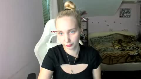 nika online show from January 4, 1:31 am