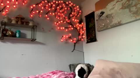 singlesexymom online show from November 19, 6:30 pm