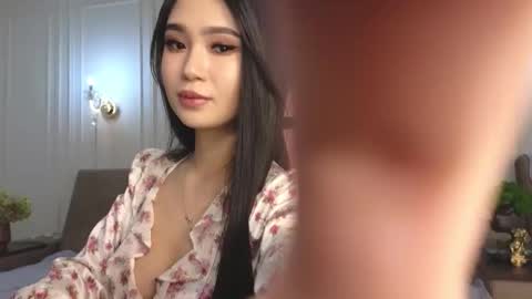 Snapshot of sinsemillaa chatting on September 13, 4:15 pm Ellie online show from September 13, 4:15 pm