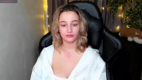 Sinty Noria online show from March 4, 1:34 am