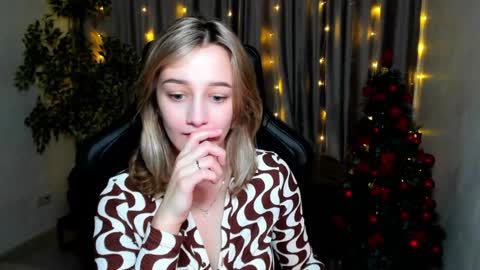 Sinty Noria online show from December 28, 1:08 am