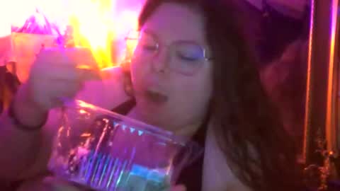 Snapshot of siofra chatting on September 18, 8:02 am Siofra online show from September 18, 8:02 am