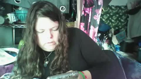 Snapshot of siofra chatting on March 11, 3:56 pm Siofra online show from March 11, 3:56 pm