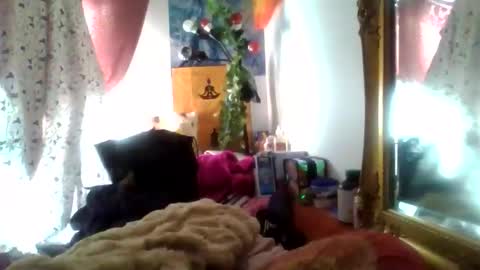 Snapshot of siofra chatting on October 21, 3:49 pm Siofra online show from October 21, 3:49 pm