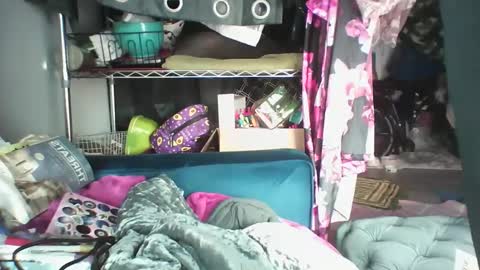 Snapshot of siofra chatting on March 12, 5:28 pm Siofra online show from March 12, 5:28 pm