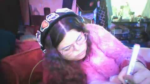 Snapshot of siofra chatting on February 19, 3:39 am Siofra online show from February 19, 3:39 am