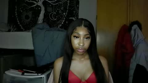 sireddesired_ online show from April 6, 10:27 am