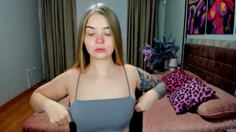 SirenaBloom online show from March 2, 4:34 am