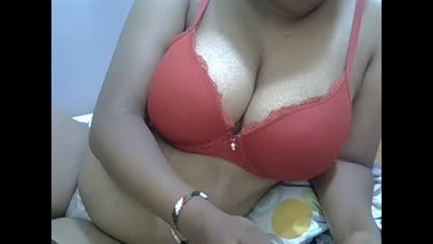 Snapshot of sisibrown97 chatting on January 21, 9:24 am brown online show from January 21, 9:24 am