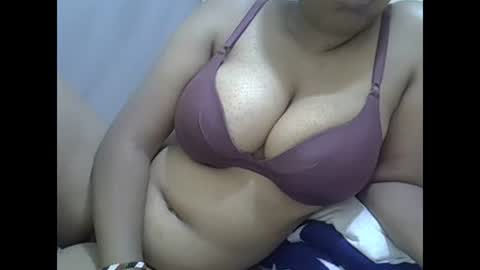 Snapshot of sisibrown97 chatting on February 28, 9:58 am brown online show from February 28, 9:58 am