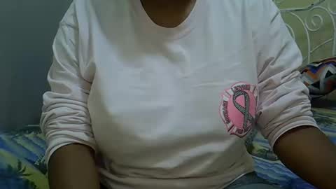 Snapshot of sisibrown97 chatting on March 3, 10:40 pm brown online show from March 3, 10:40 pm