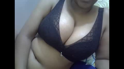 Snapshot of sisibrown97 chatting on September 14, 3:21 pm brown online show from September 14, 3:21 pm