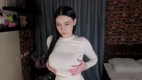 Lilly online show from March 14, 12:39 pm