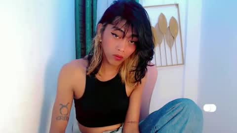 Snapshot of sizka_ford chatting on October 16, 10:23 pm Sizka online show from October 16, 10:23 pm