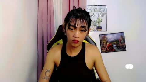 Snapshot of sizka_ford chatting on October 31, 6:50 am Sizka online show from October 31, 6:50 am