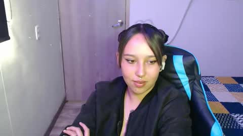 Alice online show from March 10, 7:29 pm