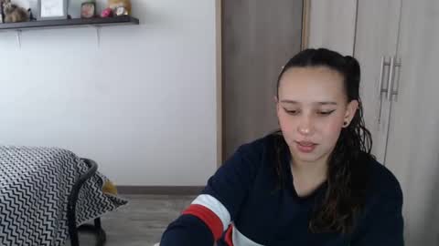 Alice online show from December 11, 6:42 pm