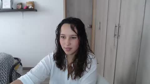 Alice online show from December 9, 6:46 pm