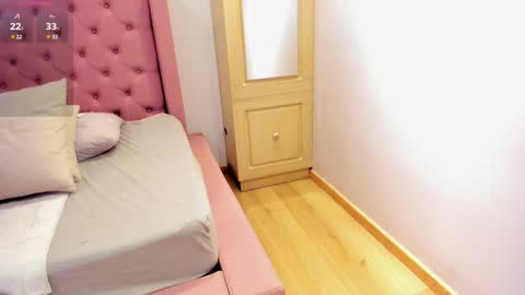 Snapshot of skarlett_monroee chatting on December 3, 10:37 am Skarlet online show from December 3, 10:37 am