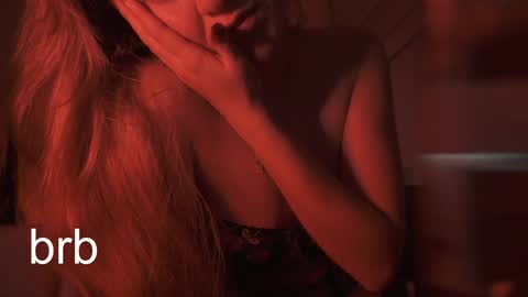 Snapshot of skarpio17 chatting on December 20, 12:49 pm Im Scarlett ONLINE 5pm-10pm NYC time online show from December 20, 12:49 pm