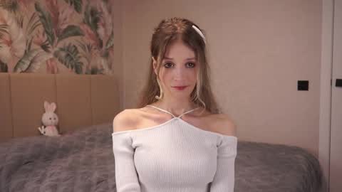 Emily online show from February 18, 7:10 pm