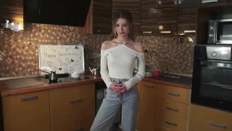 Emily online show from February 14, 6:51 pm