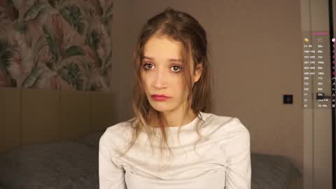 Emily online show from November 11, 3:09 pm