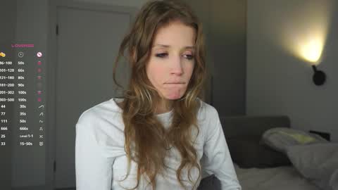 Emily online show from October 25, 5:09 pm