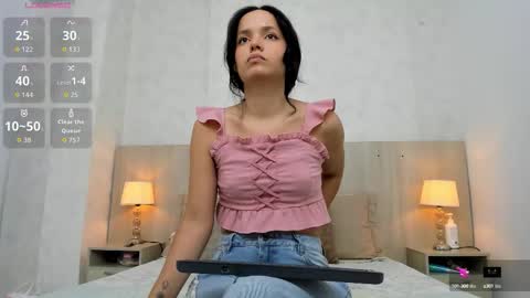 Snapshot of skinny_isabela chatting on October 12, 11:45 am Isabela online show from October 12, 11:45 am