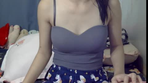 Snapshot of skinny_joy chatting on December 6, 2:24 am Joy online show from December 6, 2:24 am