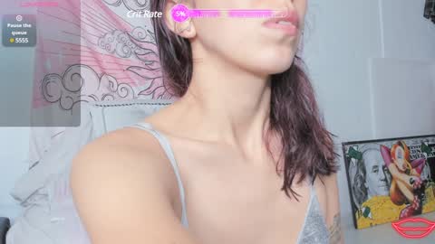 Snapshot of skinnyandcute_ chatting on December 29, 3:22 am Mariah Black online show from December 29, 3:22 am