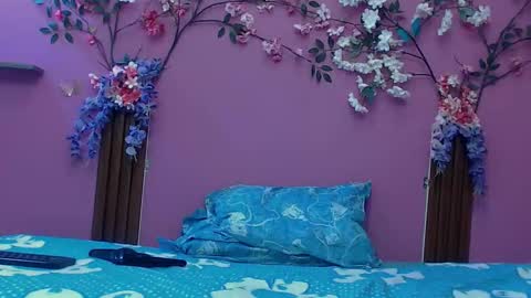 Snapshot of skinnybarbie022 chatting on September 27, 2:08 am barbi online show from September 27, 2:08 am