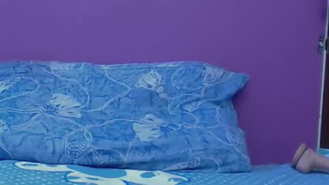 Snapshot of skinnybarbie022 chatting on October 11, 2:27 am barbi online show from October 11, 2:27 am