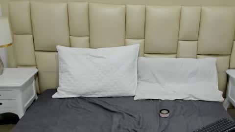 SkinnyGirl online show from October 18, 8:32 pm