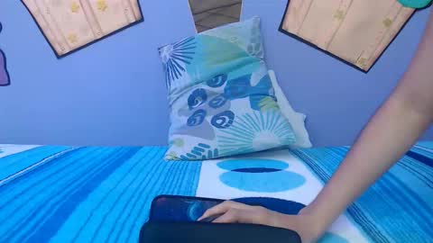 Snapshot of skinnykalitzo18 chatting on October 8, 10:41 am skinny online show from October 8, 10:41 am