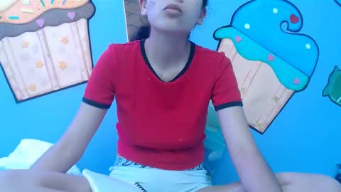 Snapshot of skinnykalitzo18 chatting on October 4, 10:54 am skinny online show from October 4, 10:54 am