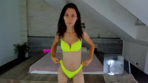 Julia online show from October 19, 4:58 am